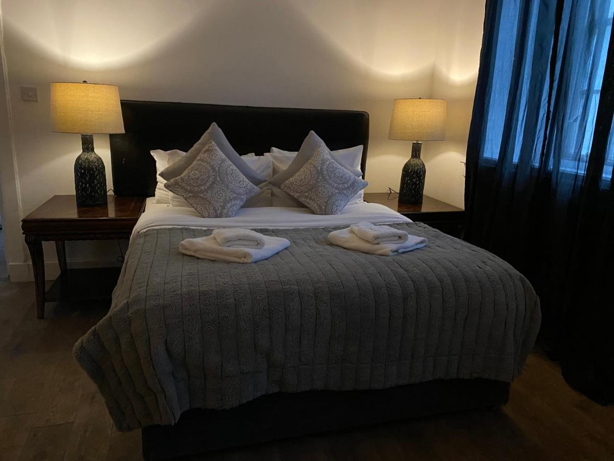 Queen Street Boutique Suites Edimburgo Exterior foto A bedroom at the hotel