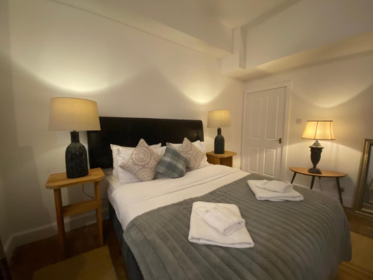 Queen Street Boutique Suites Edimburgo Exterior foto A bedroom at the hotel