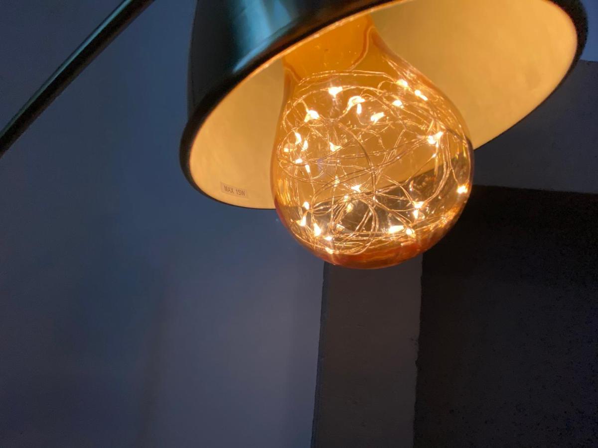 Queen Street Boutique Suites Edimburgo Exterior foto A light bulb