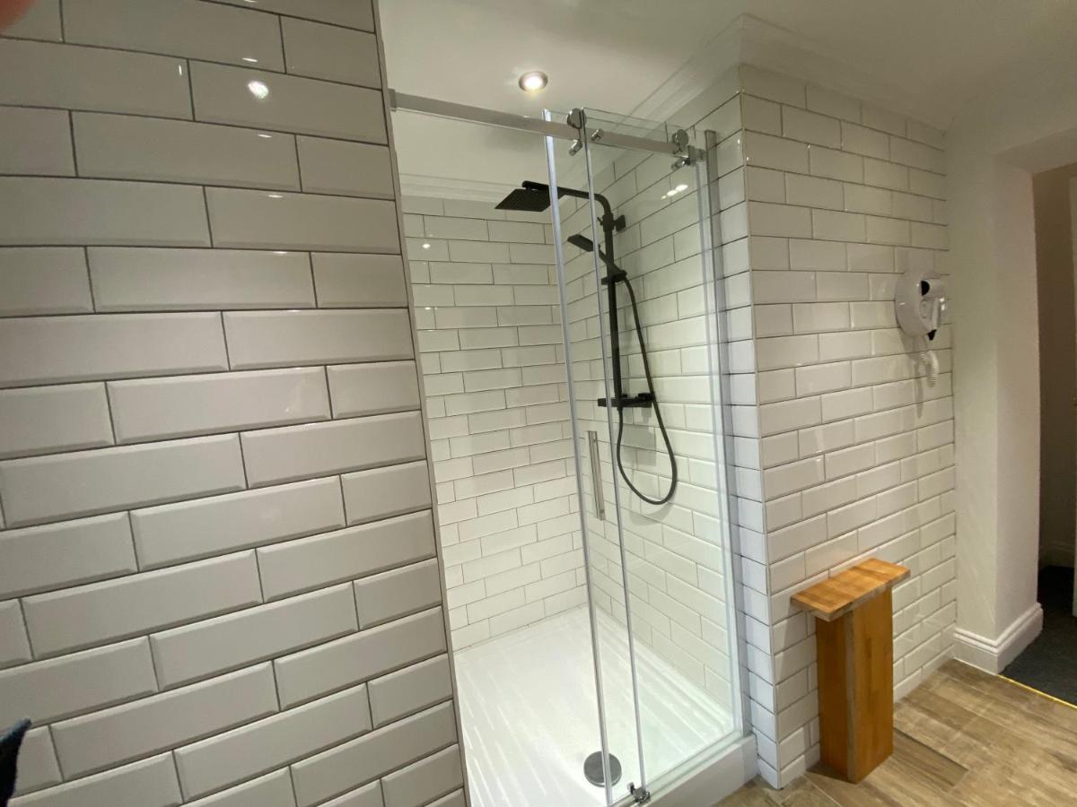 Queen Street Boutique Suites Edimburgo Exterior foto A shower enclosure